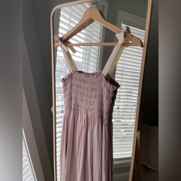 Legoe Heritage Shirred Maternity Dress - Picture 3 of 9